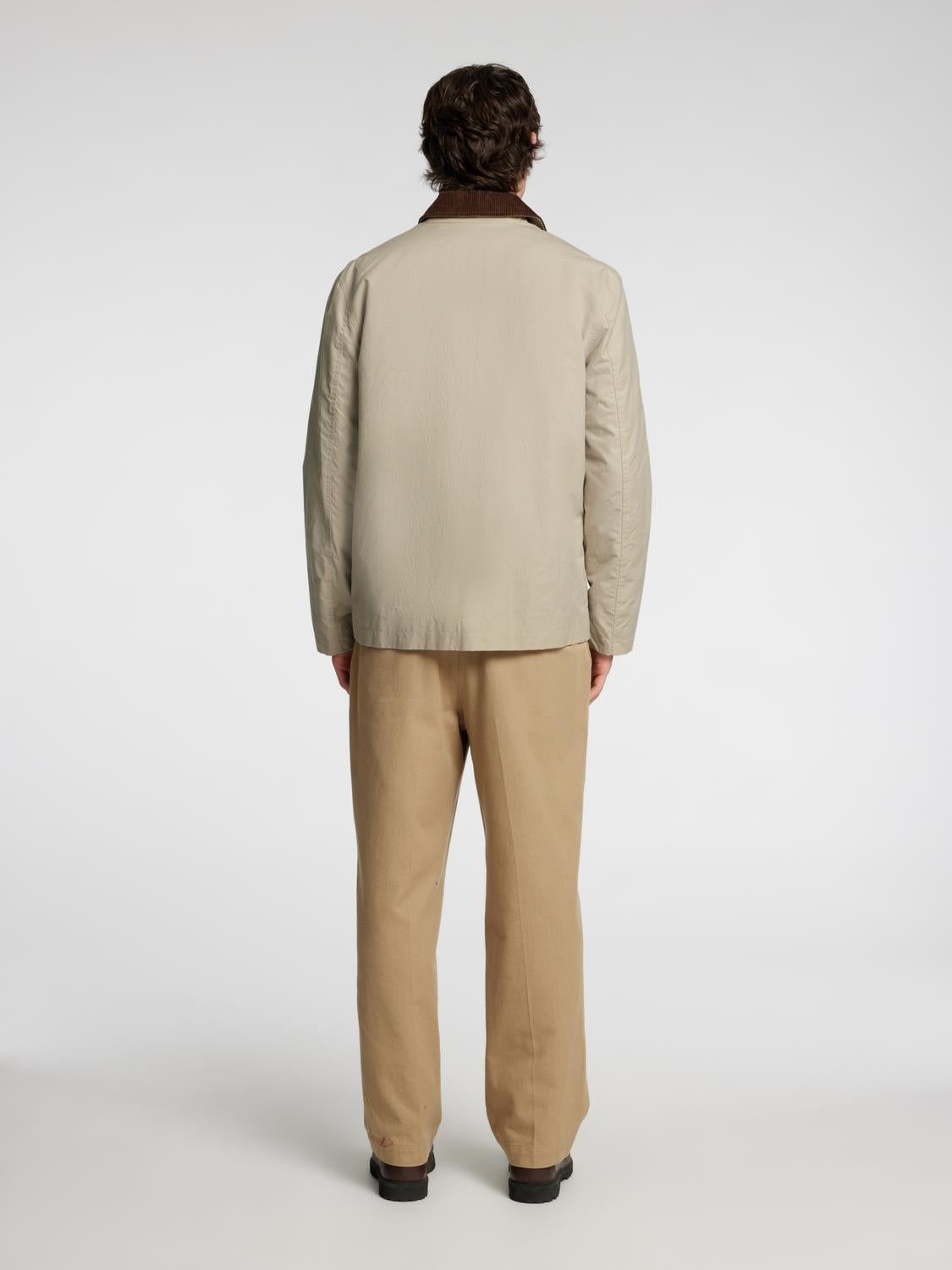 model_shot-back
