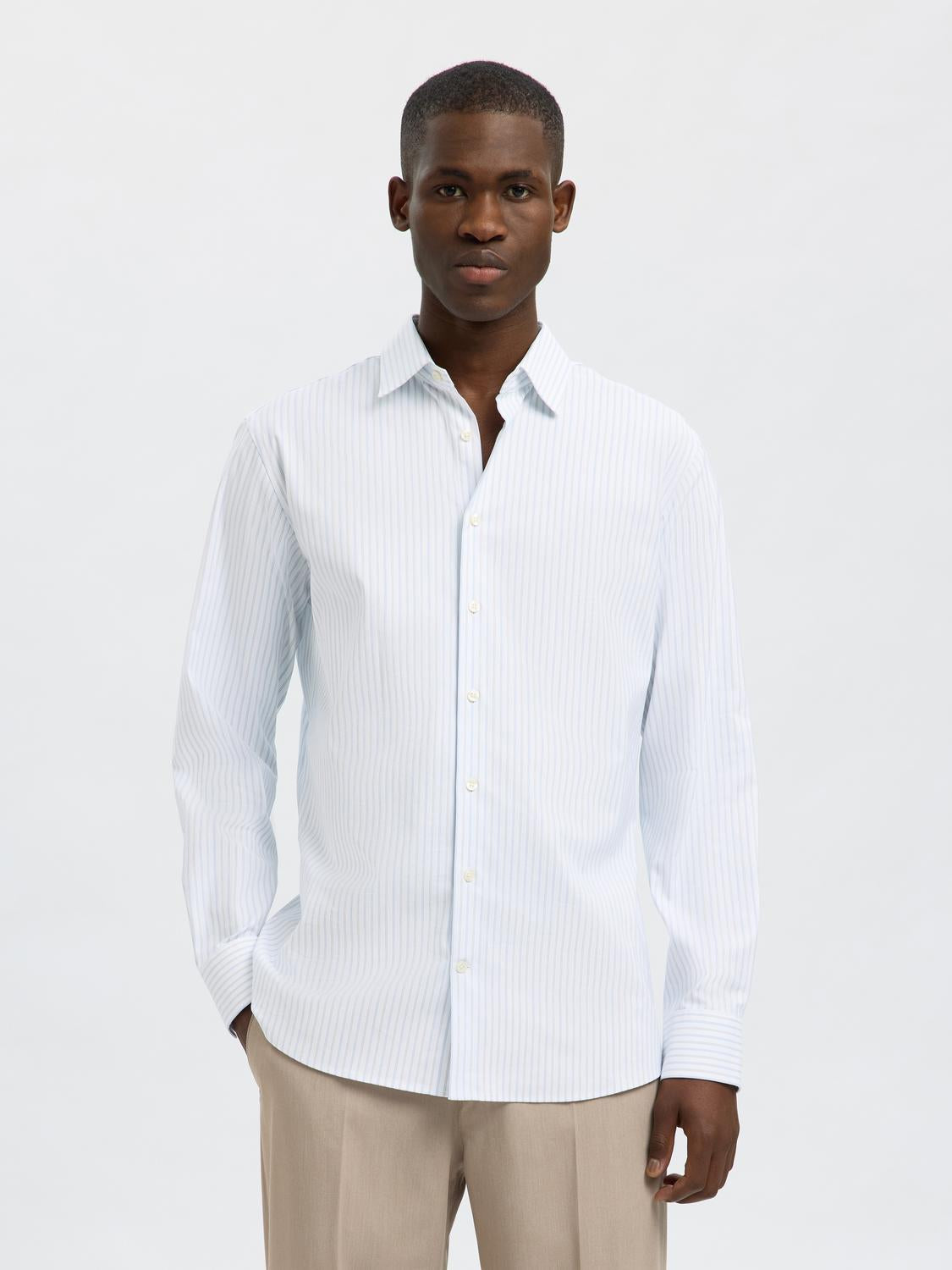 model_shot-front