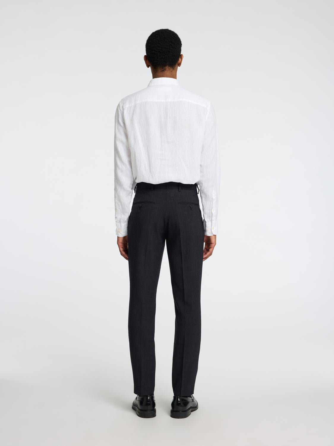 model_shot-back