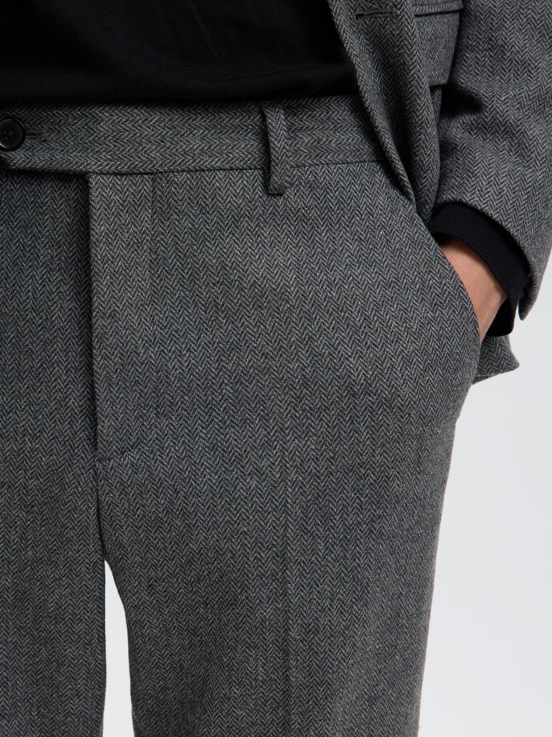 model_shot-detail