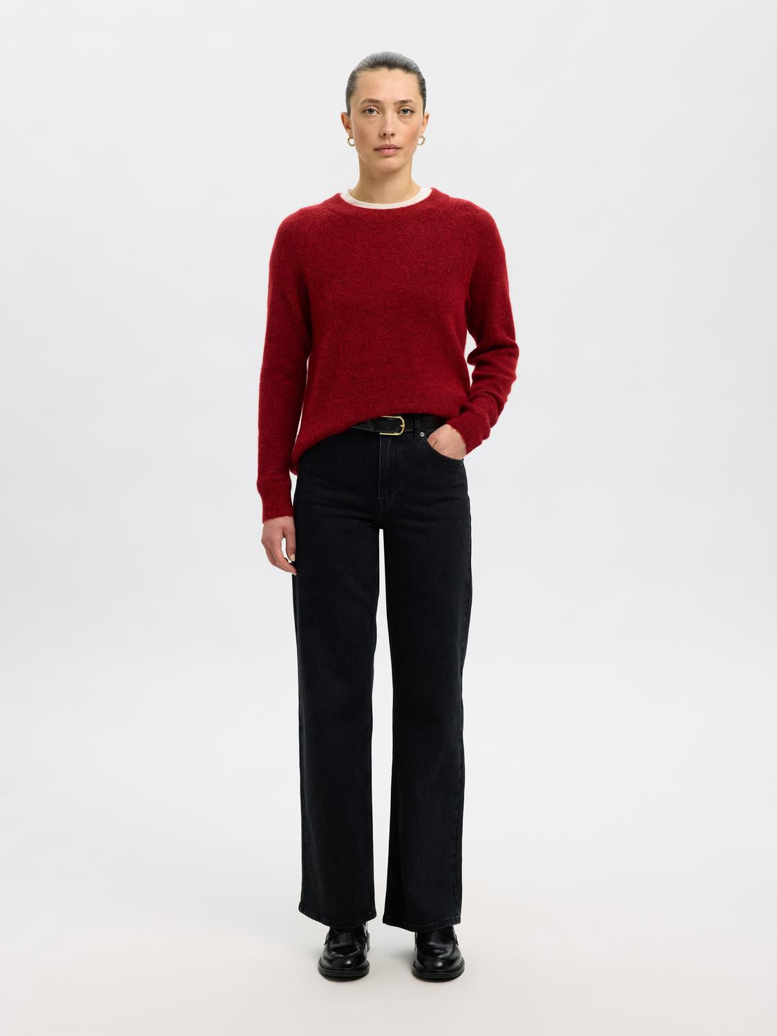 model_shot-front_full