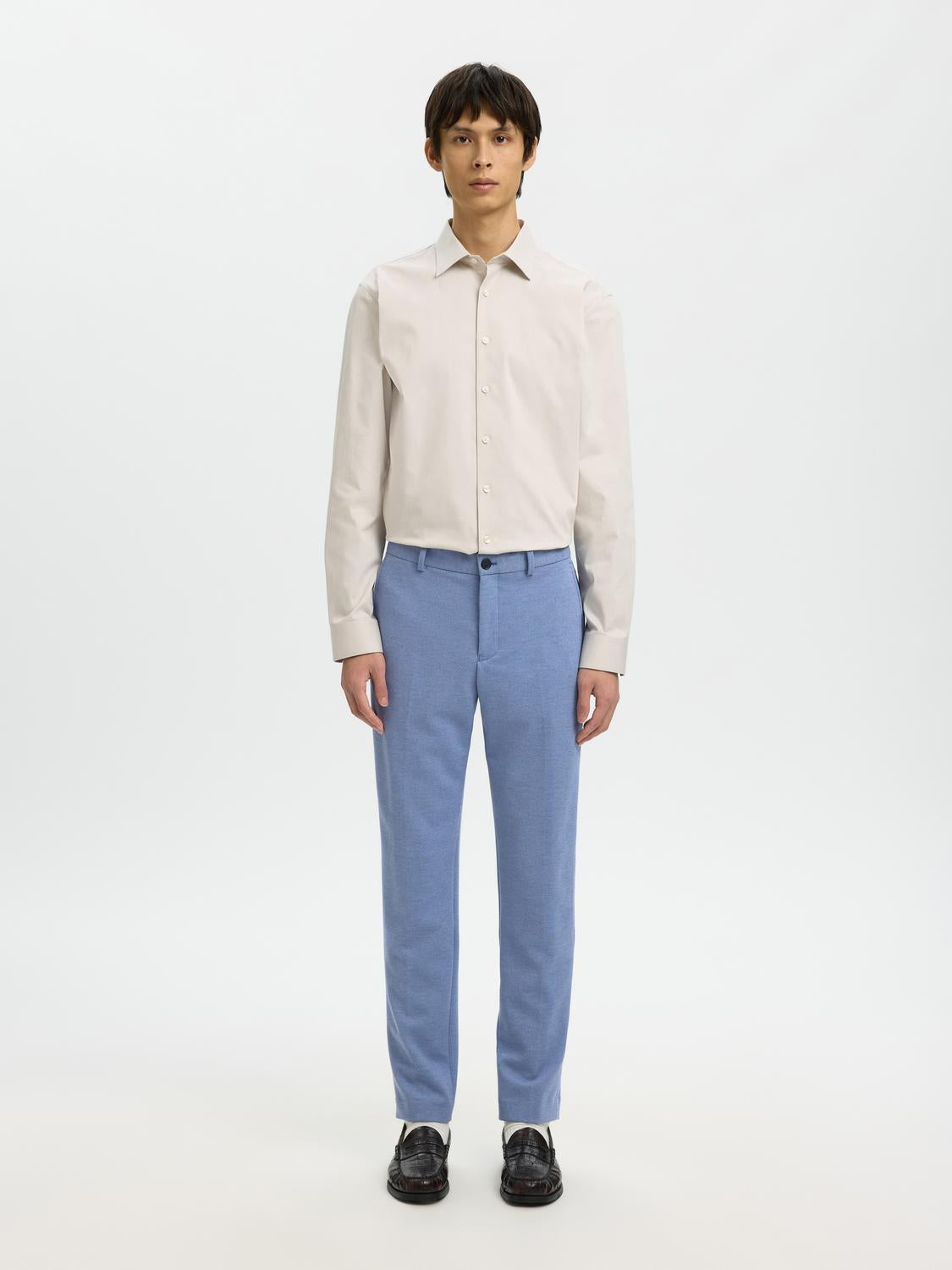 model_shot-front_full