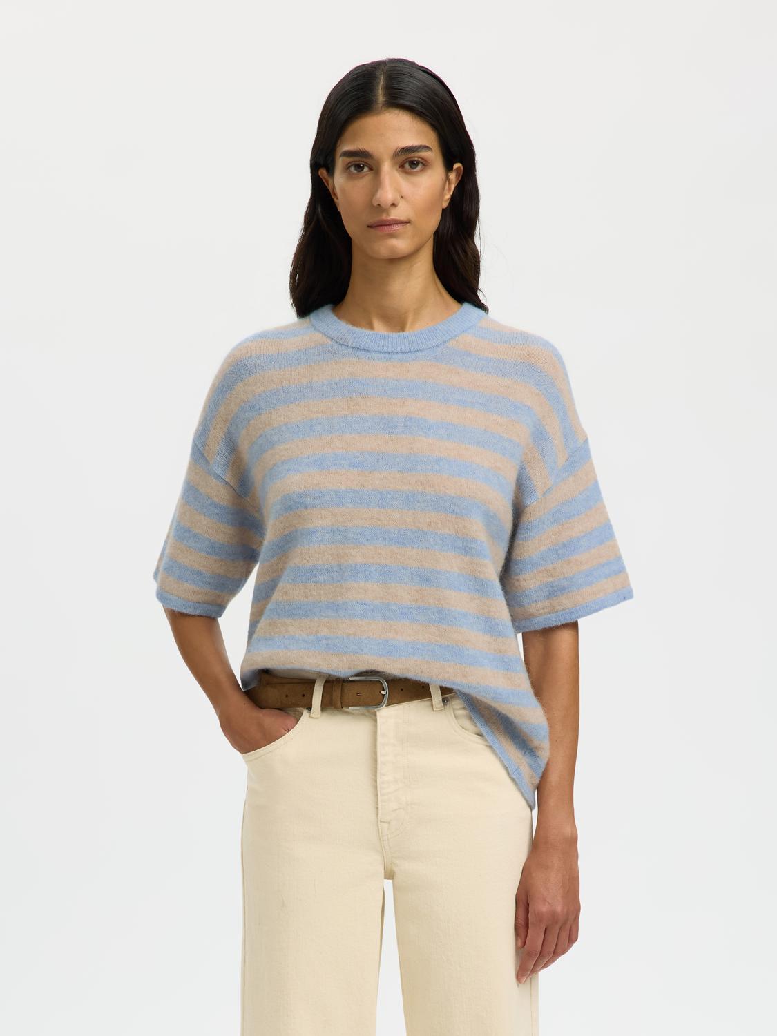 model_shot-front