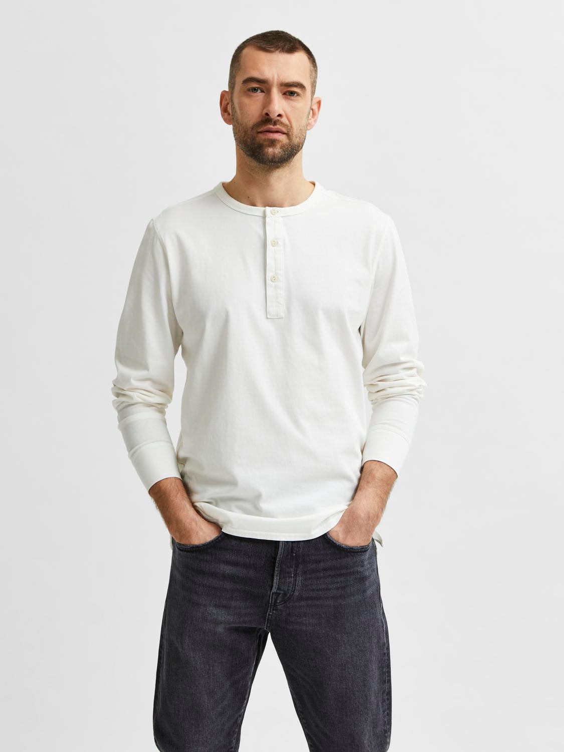 model_shot-front