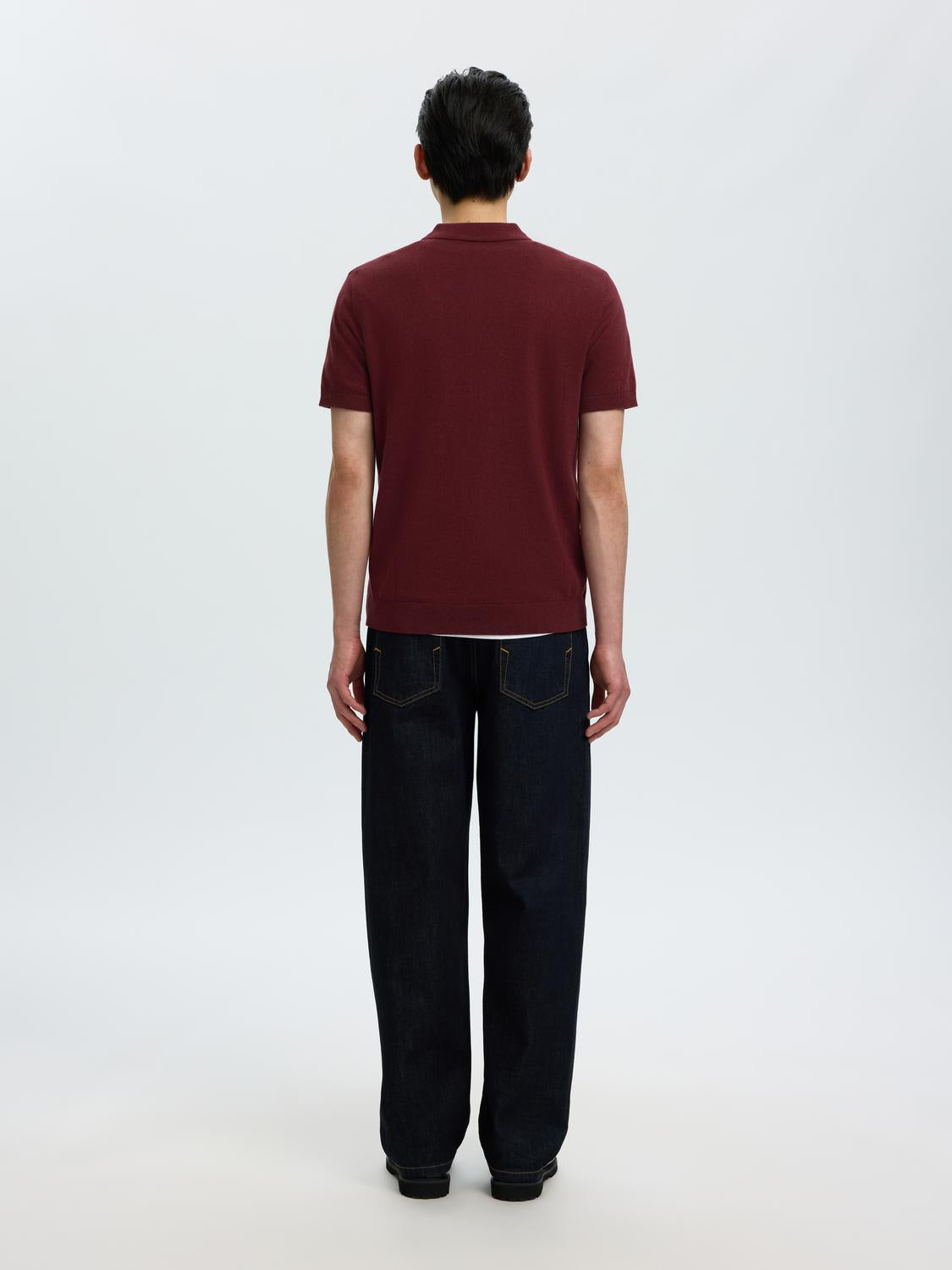 model_shot-back