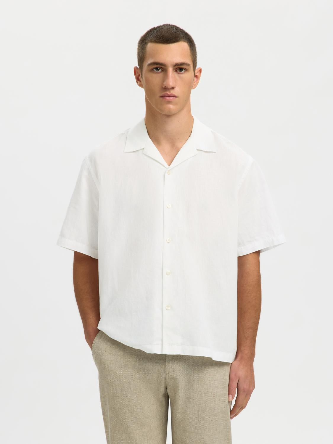 model_shot-front