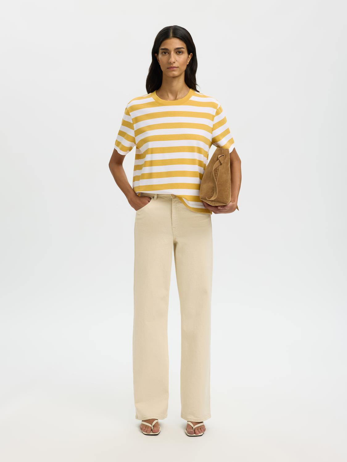 model_shot-front_full