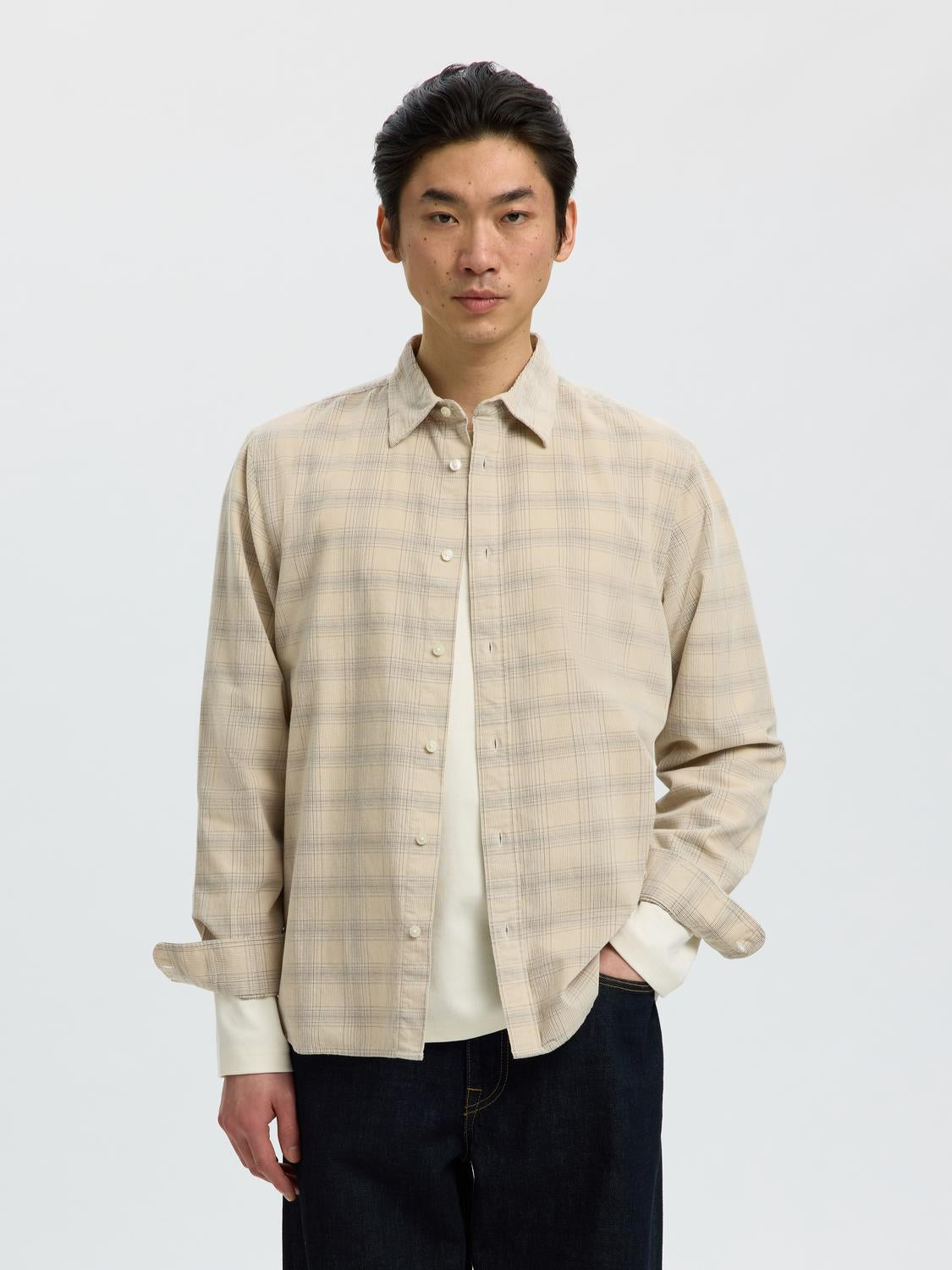 model_shot-front