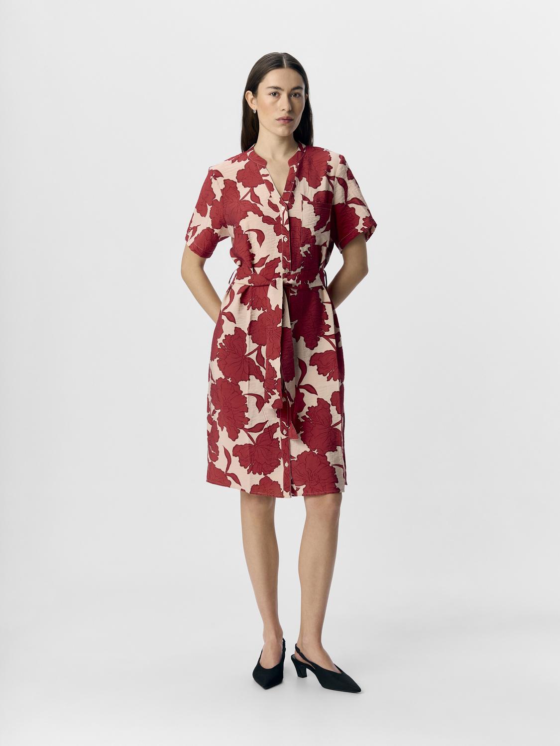 model_shot-front_full