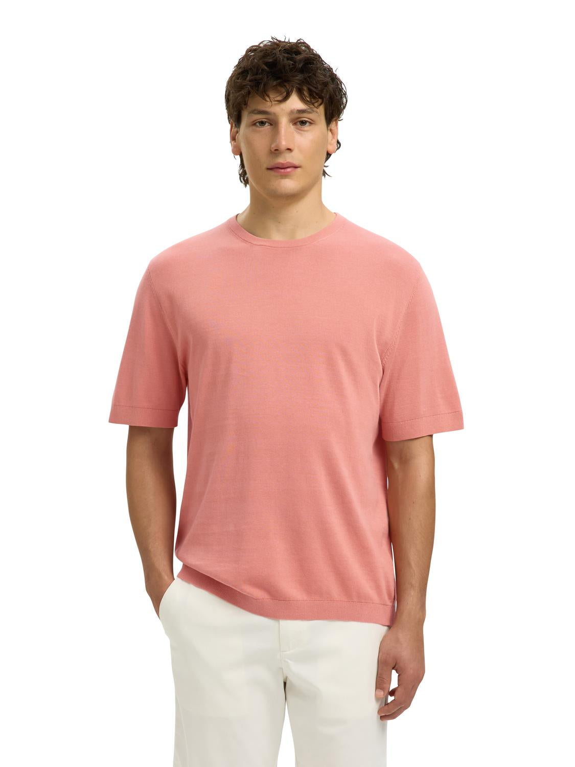 model_shot-front