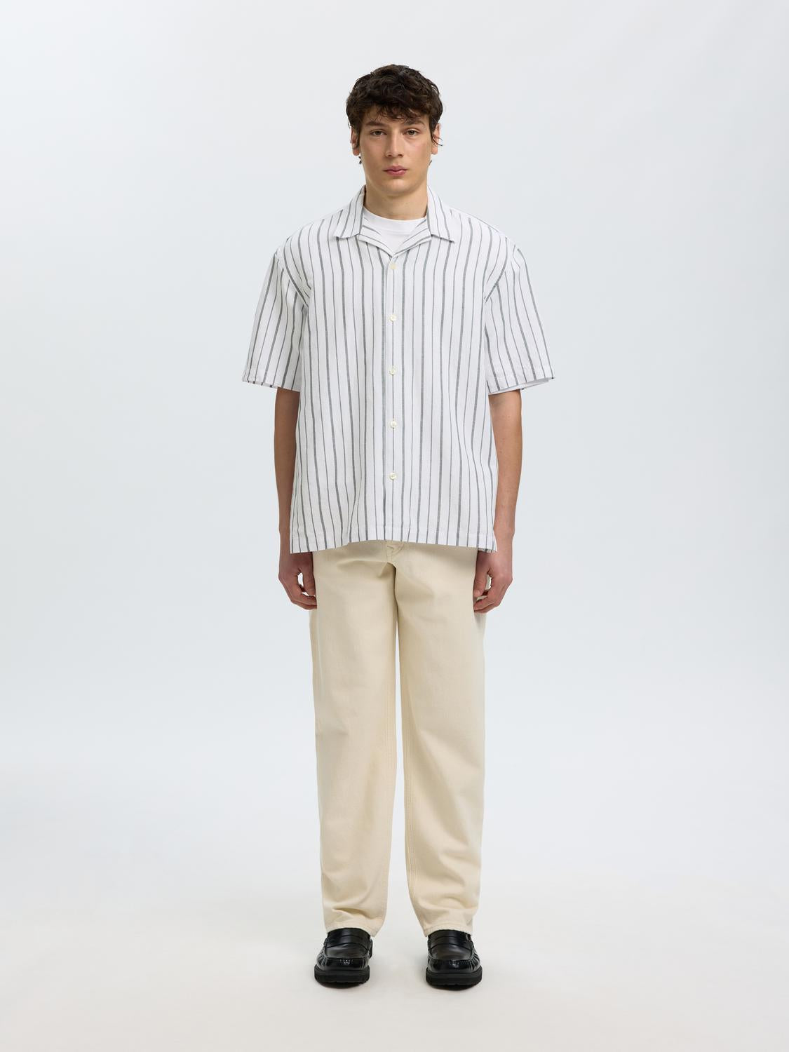 model_shot-front_full