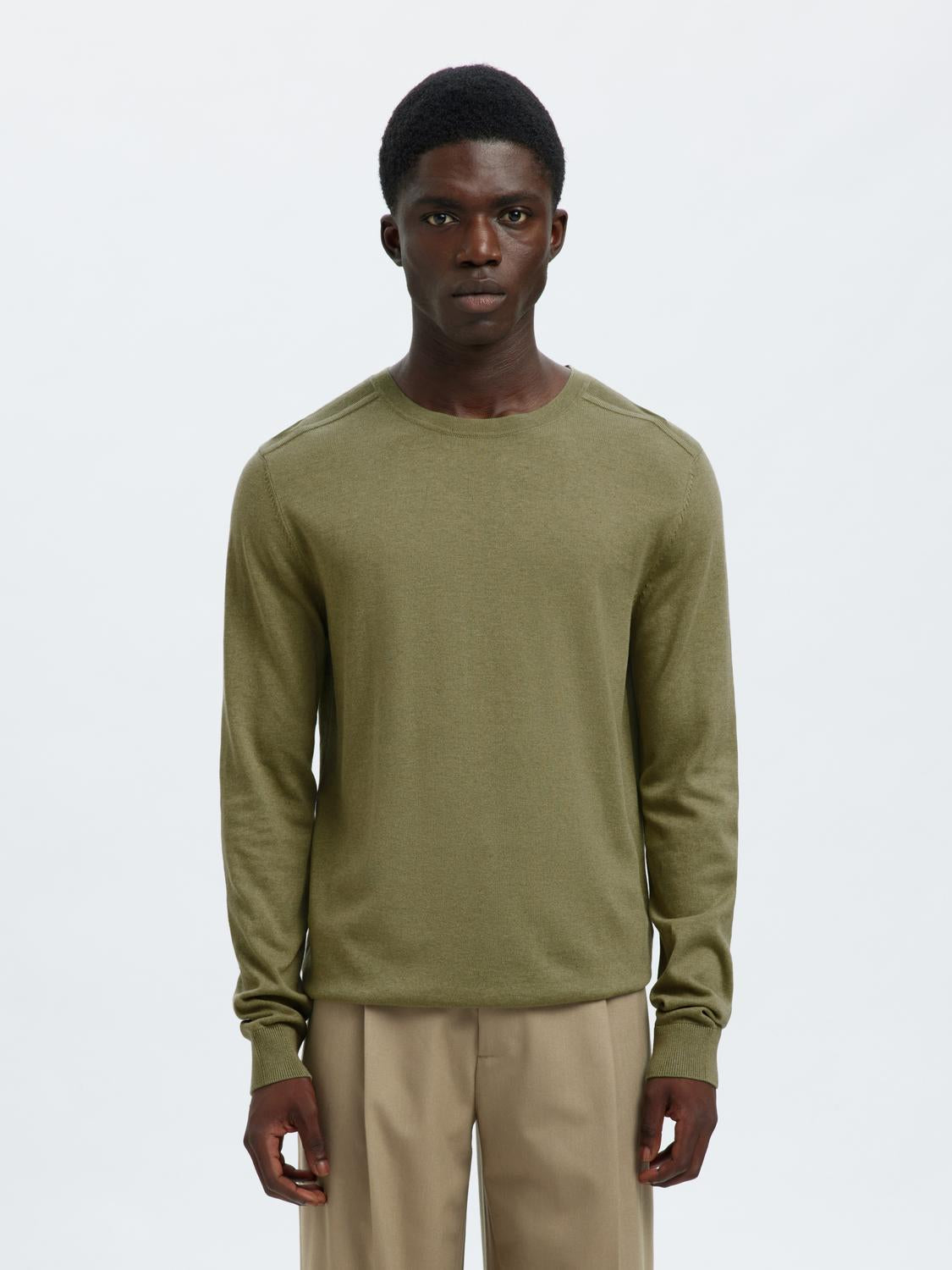 model_shot-front