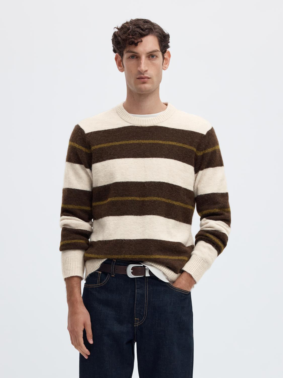 model_shot-front