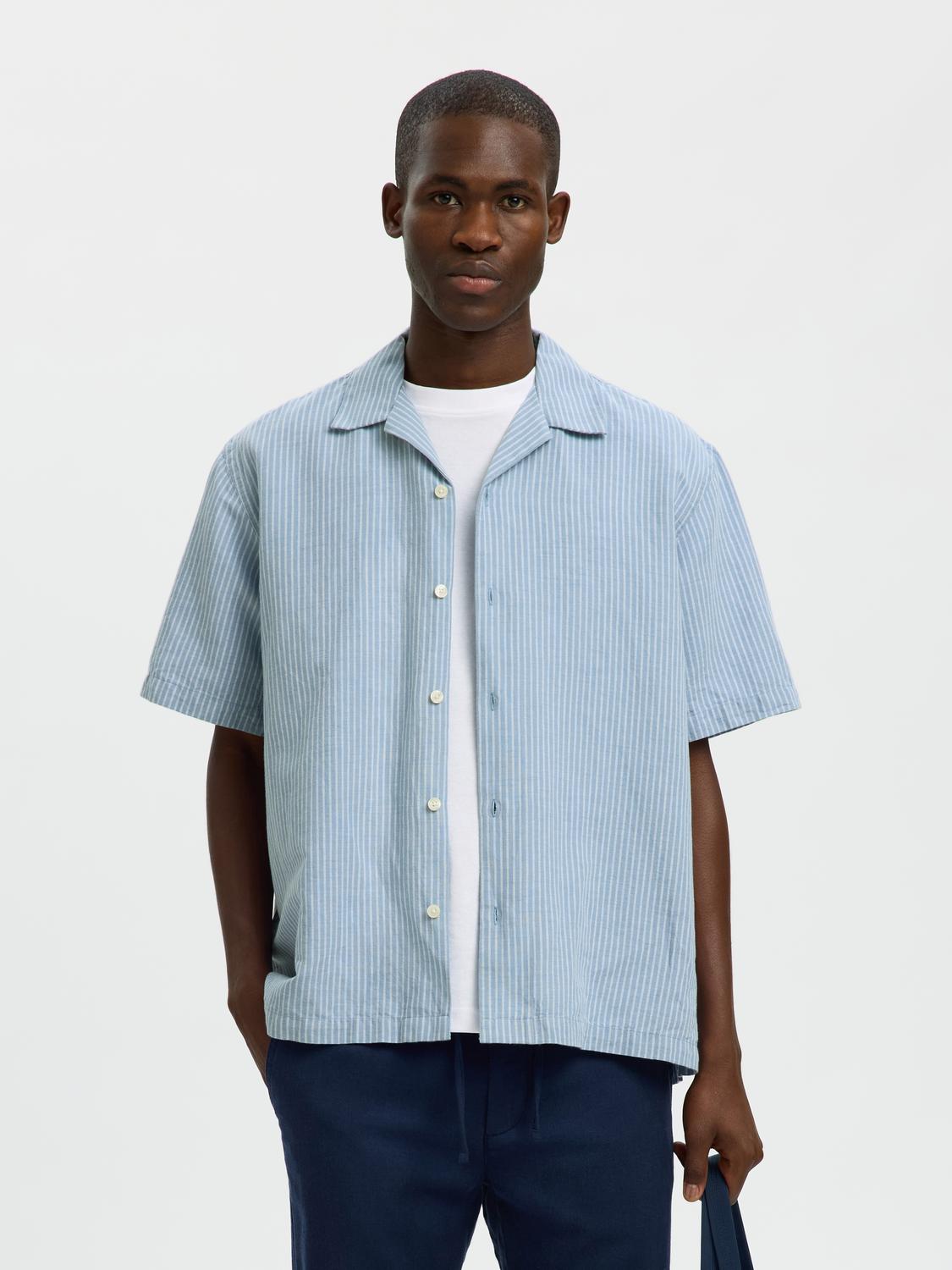 model_shot-front