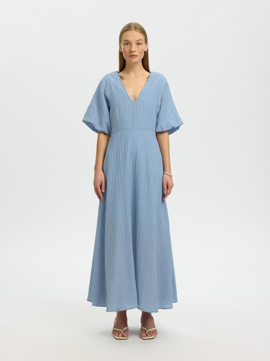 model_shot-front