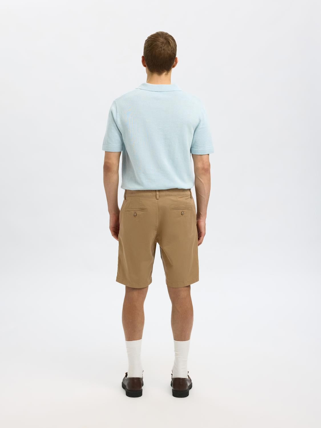 model_shot-back