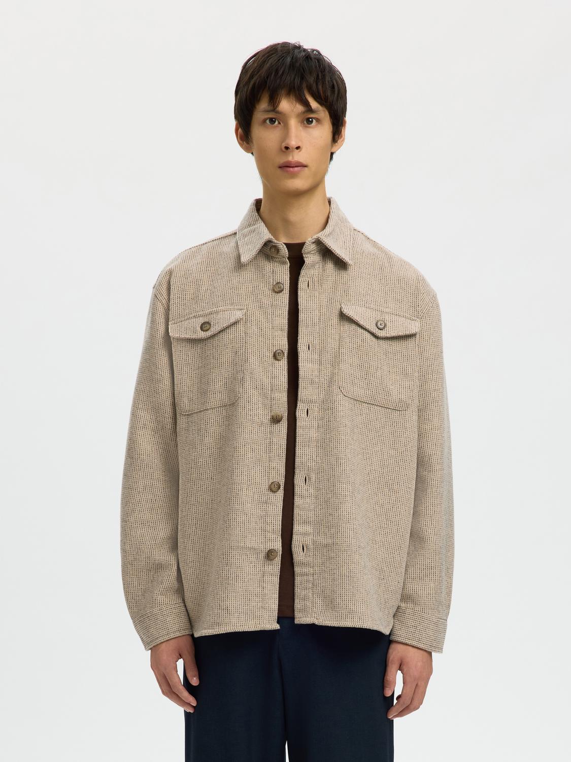 model_shot-front