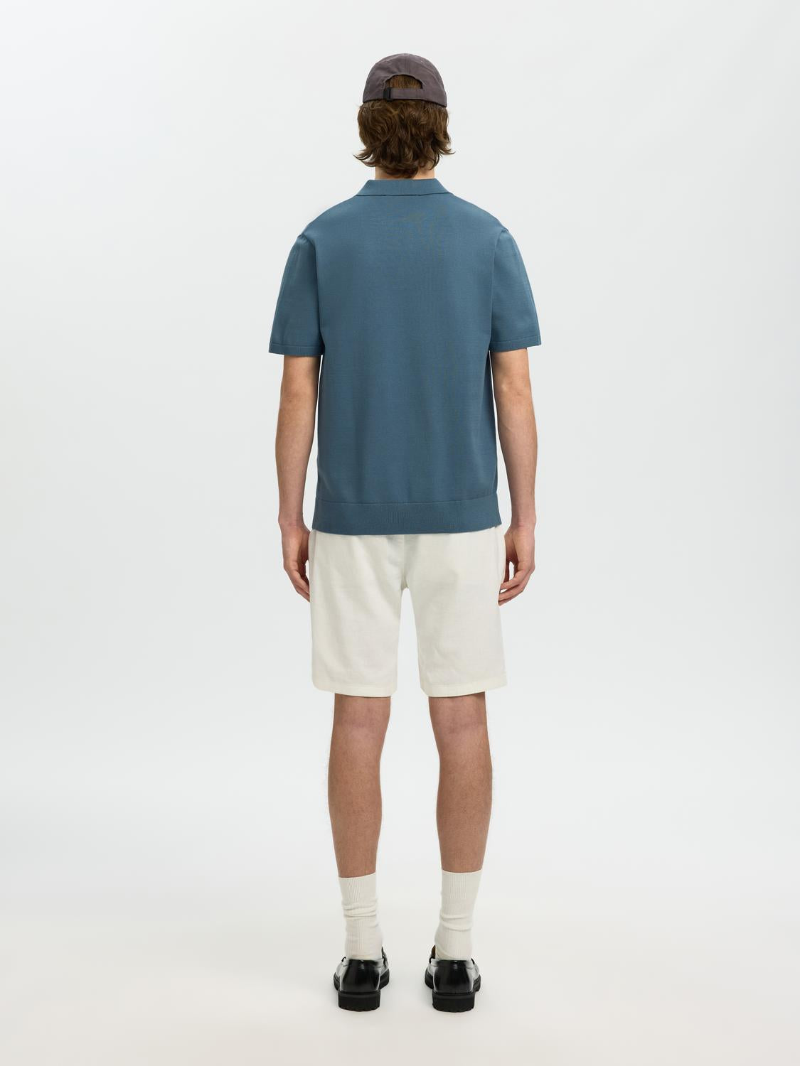 model_shot-back