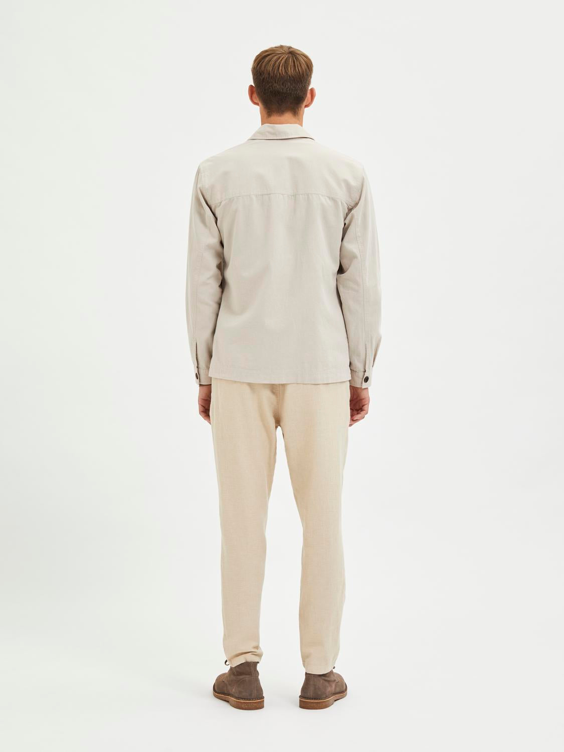 model_shot-back