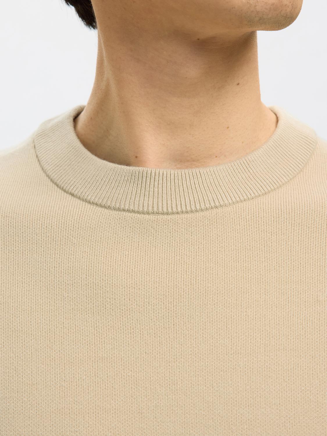 model_shot-detail