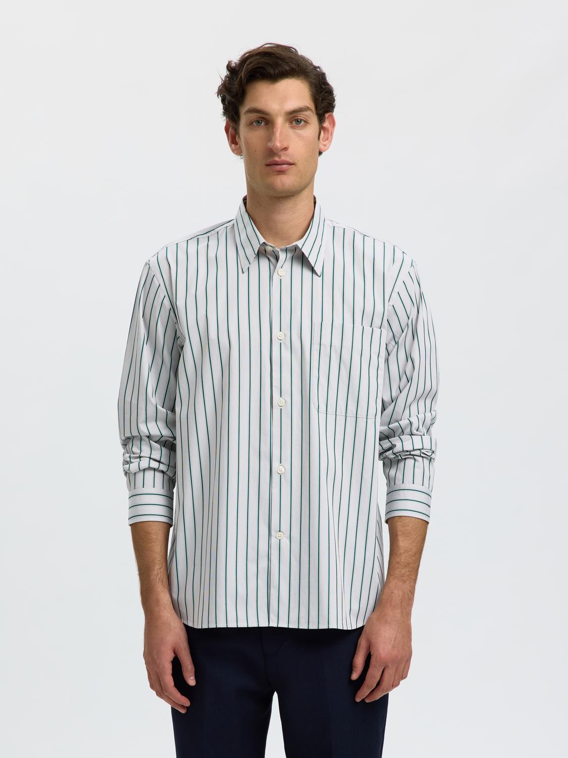 model_shot-front