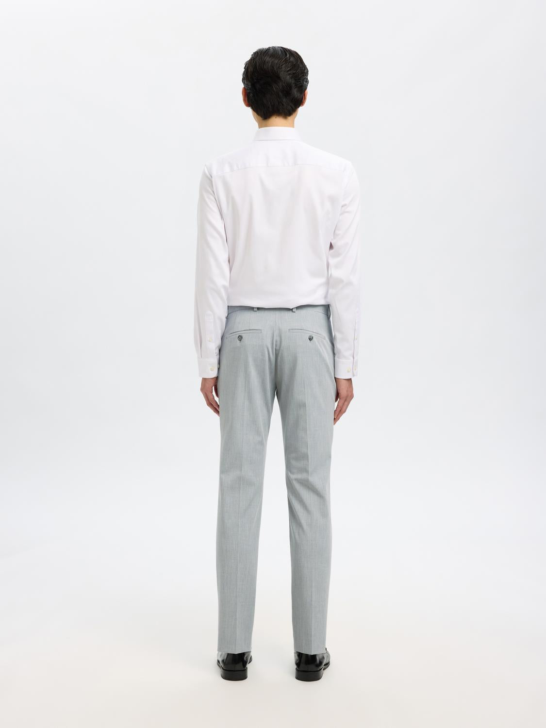 model_shot-back
