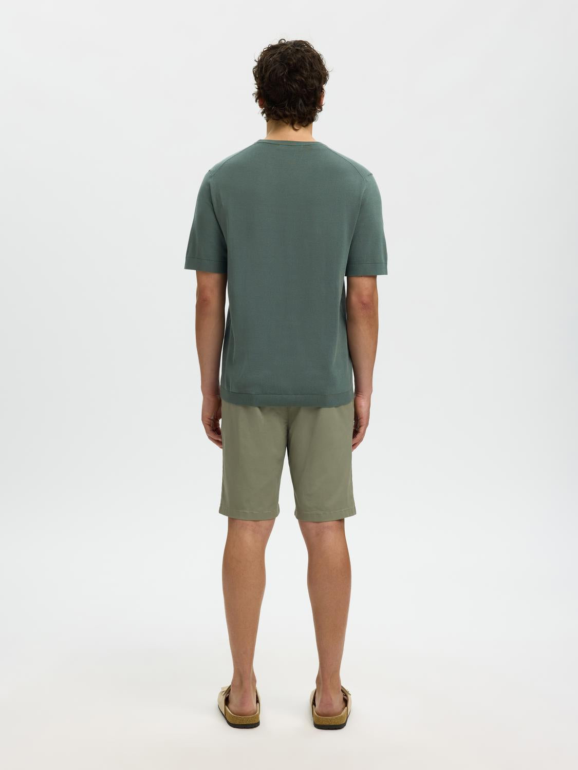 model_shot-back