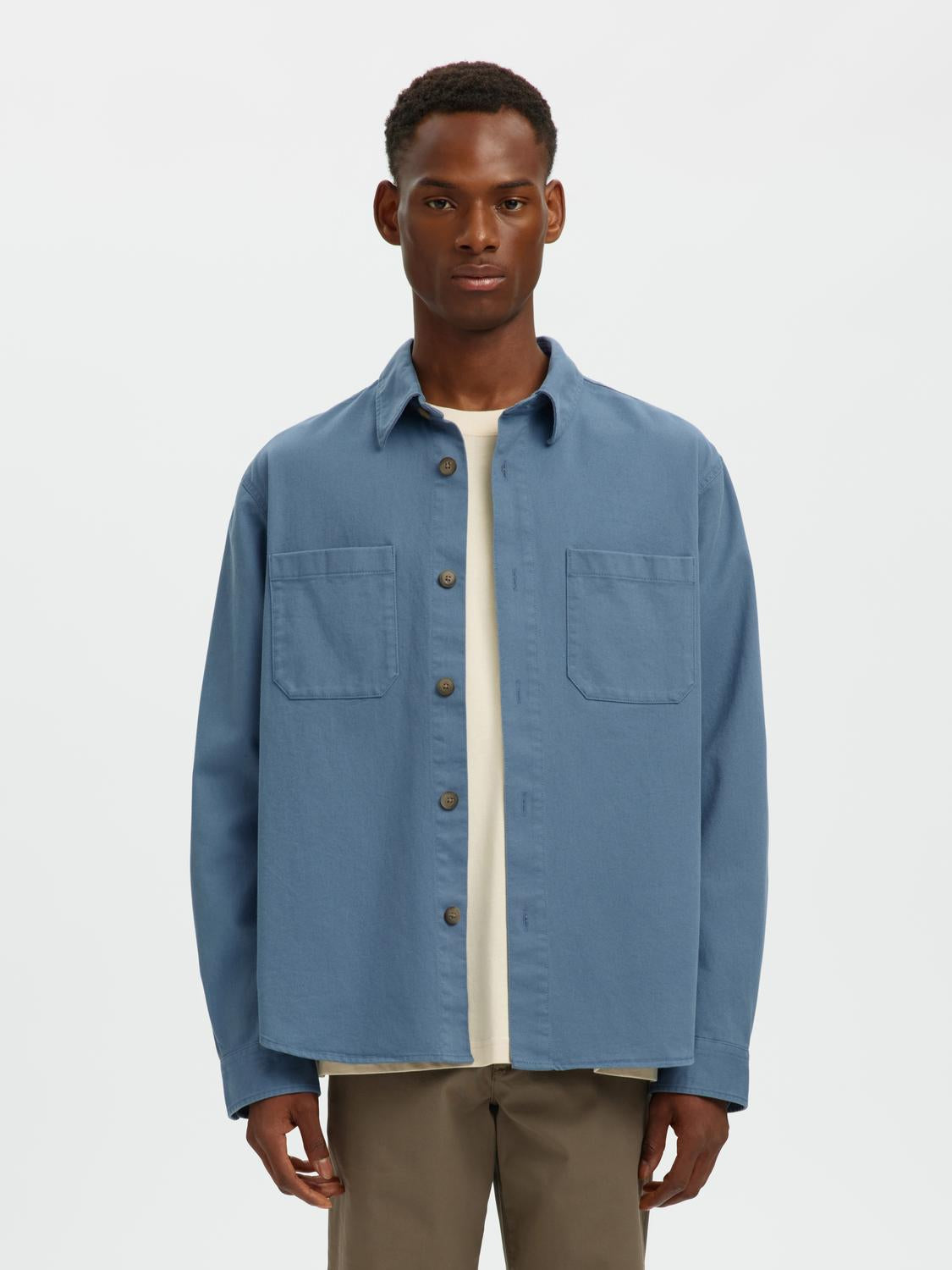 model_shot-front