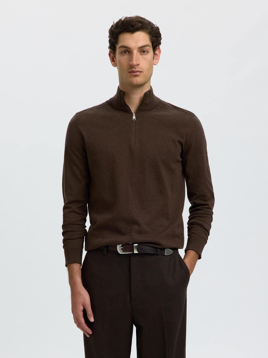 model_shot-front
