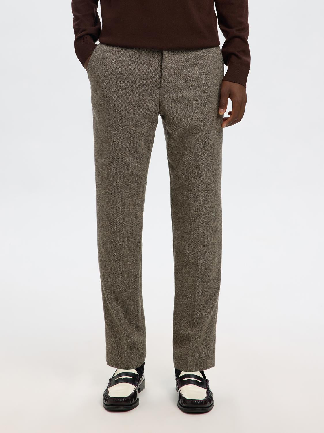 model_shot-front