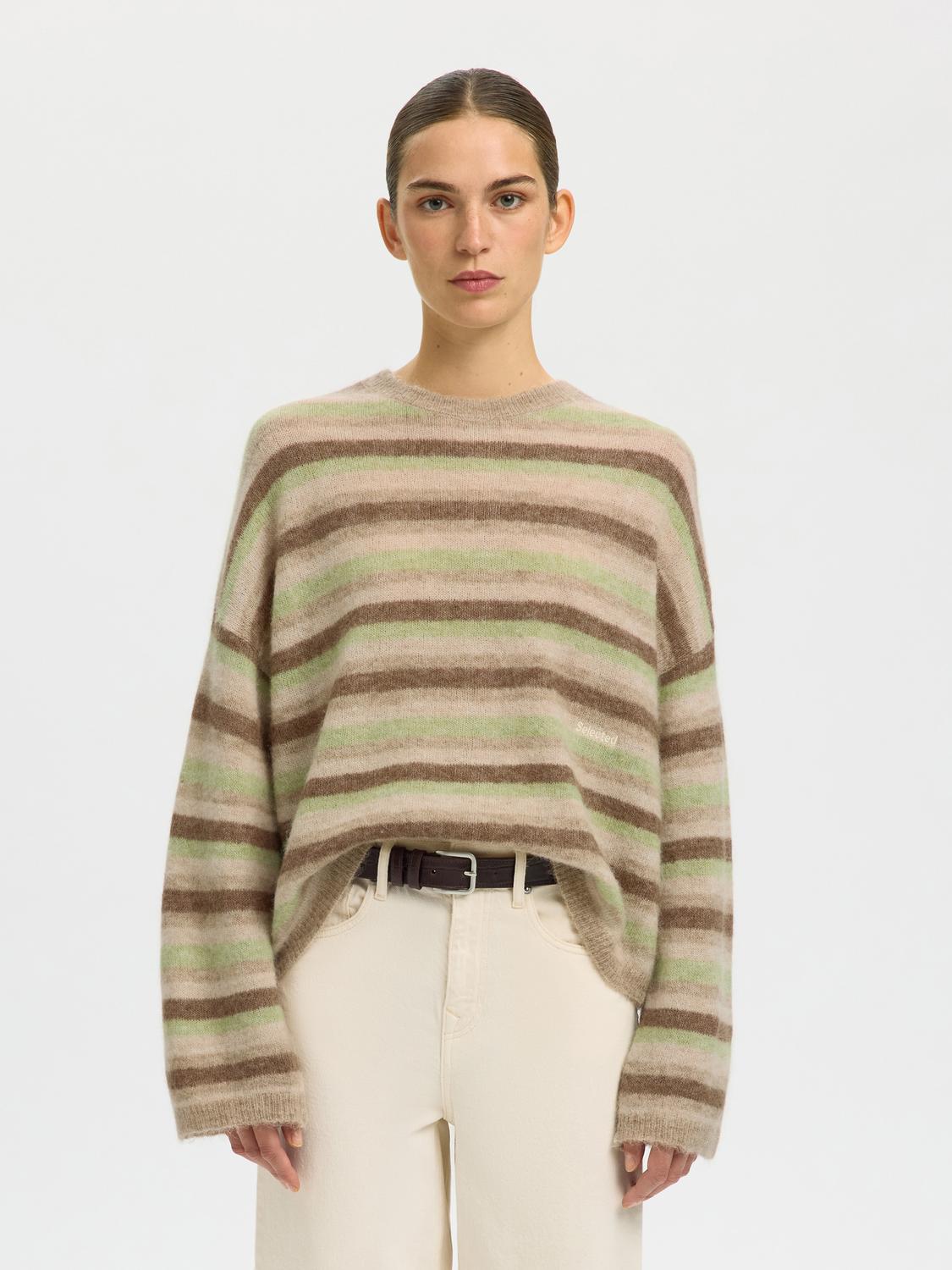 model_shot-front
