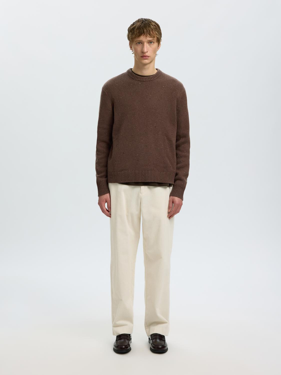 model_shot-front_full