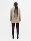 model_shot-back
