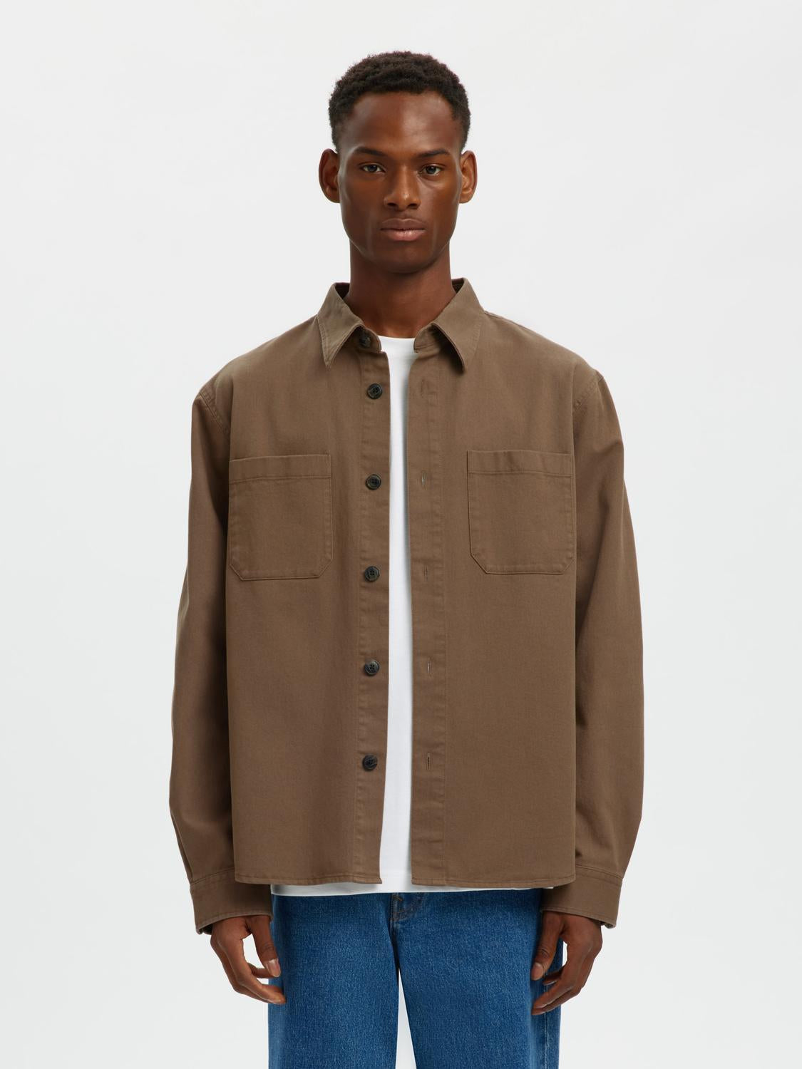 model_shot-front
