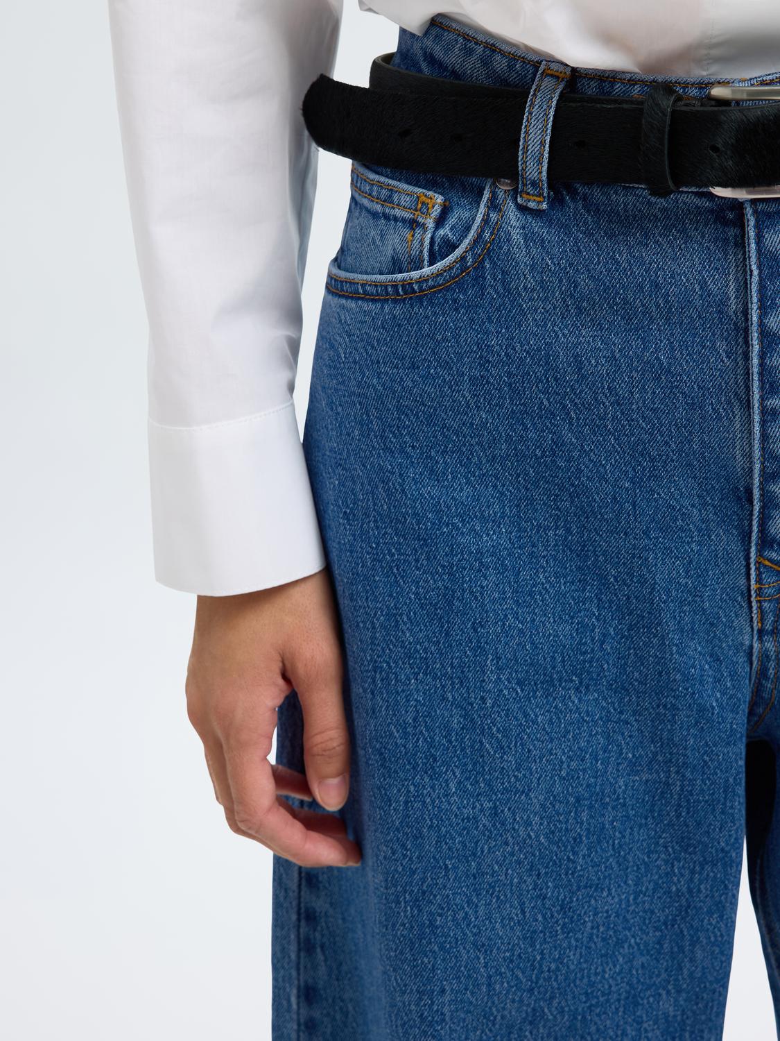 model_shot-detail