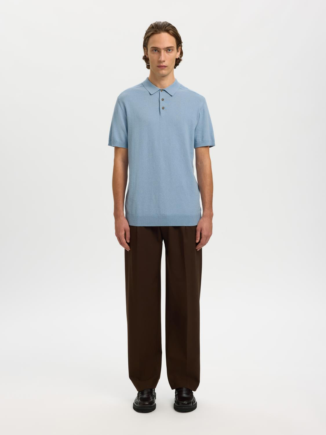 model_shot-front_full