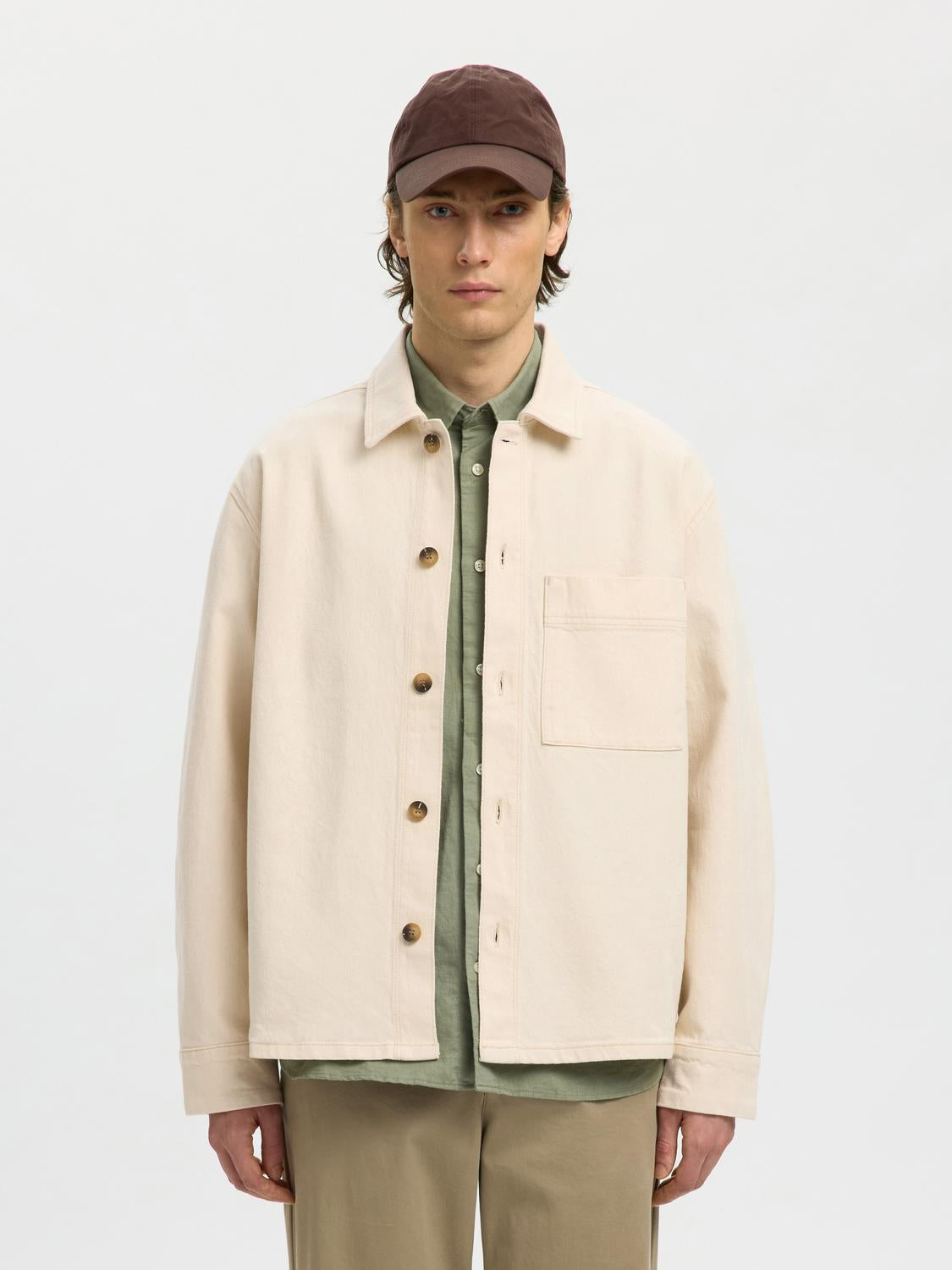 model_shot-front