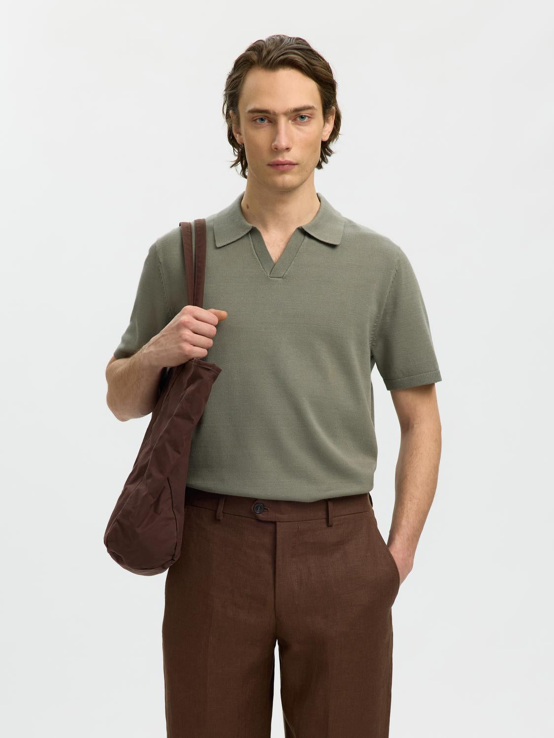 model_shot-front