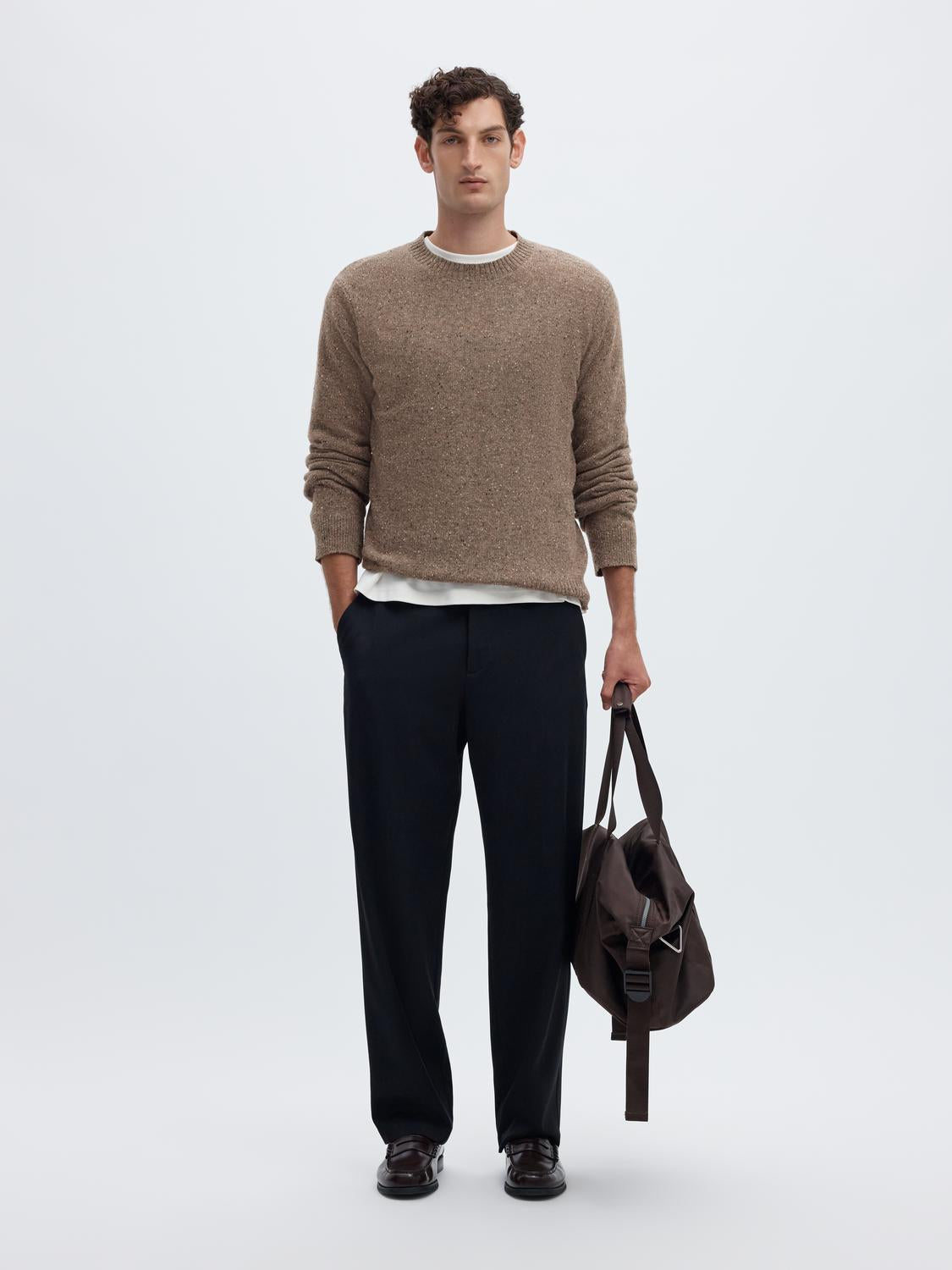 model_shot-front_full