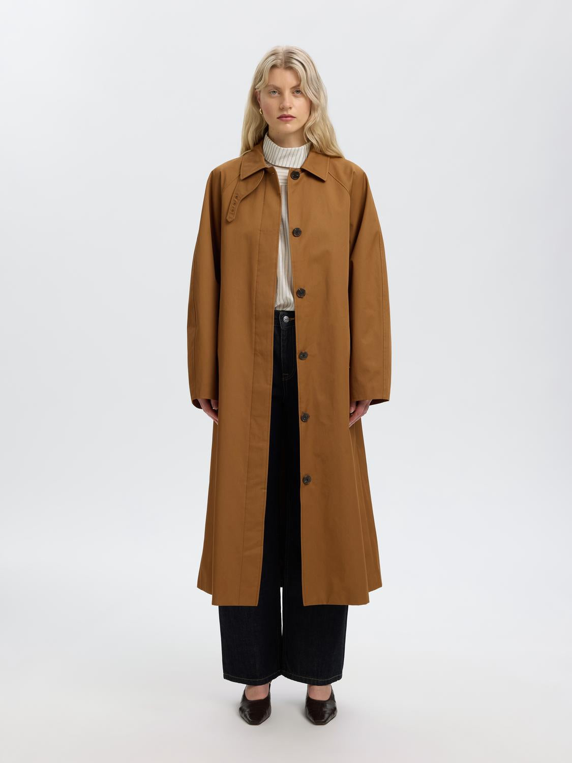 model_shot-front