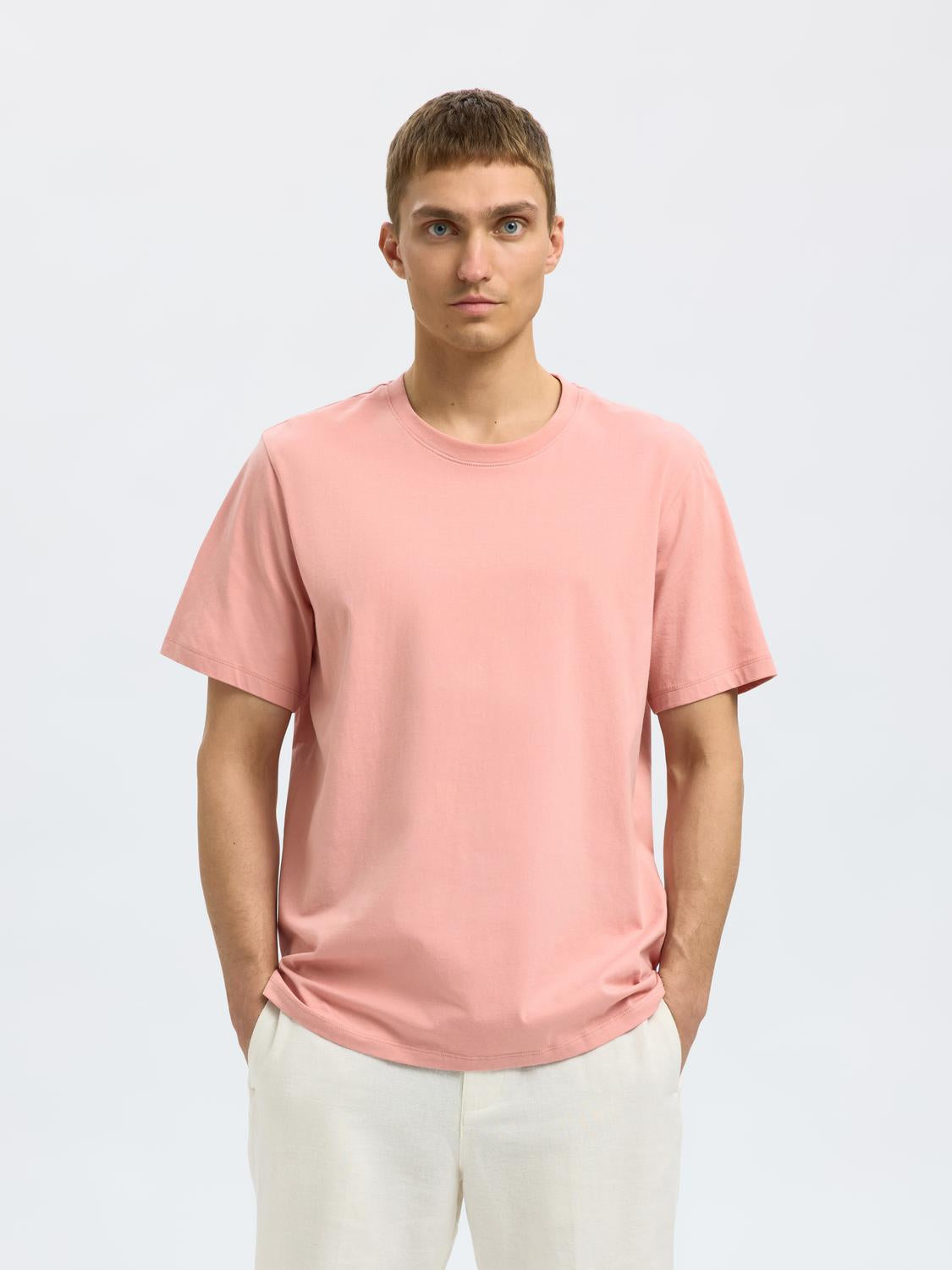 model_shot-front