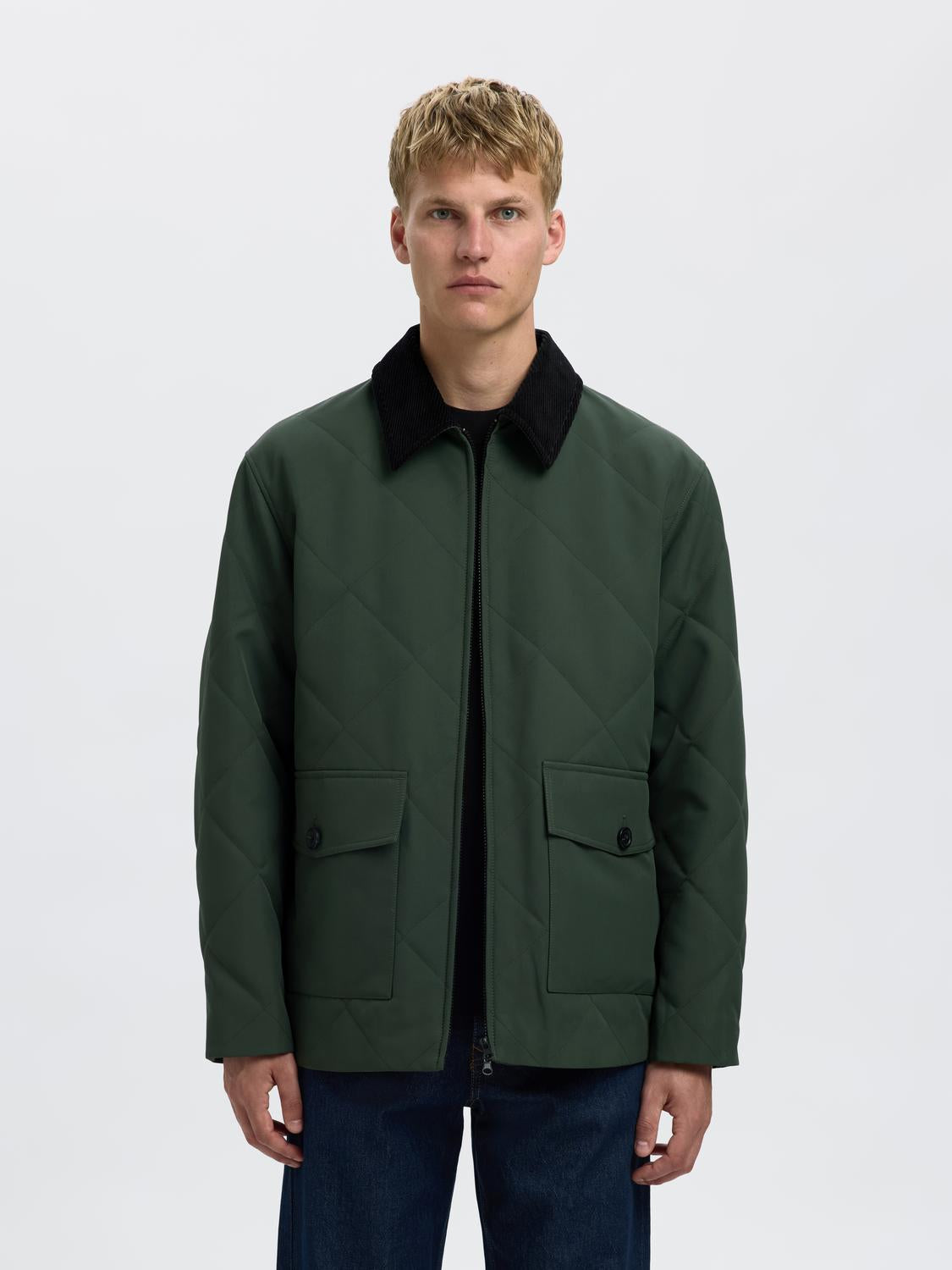 model_shot-front