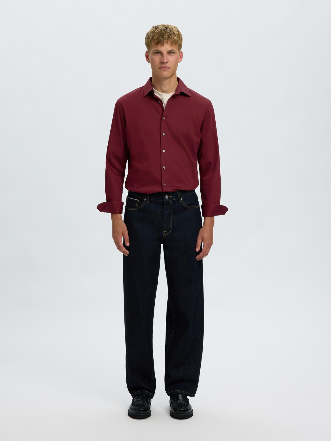 model_shot-front_full