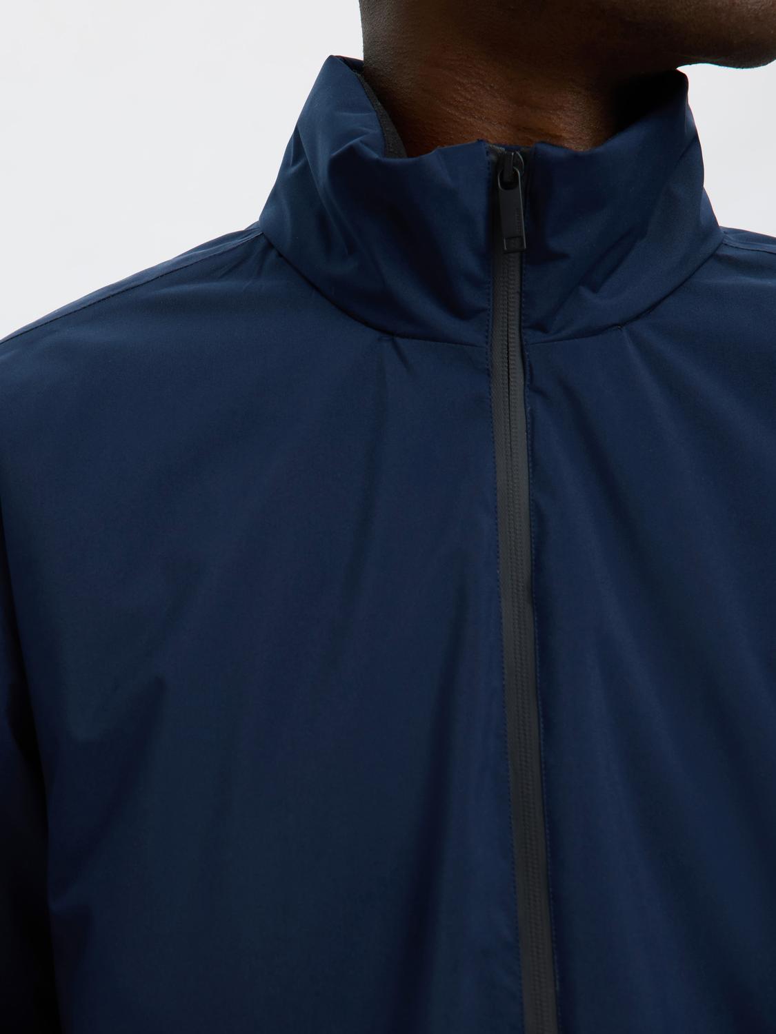 model_shot-detail