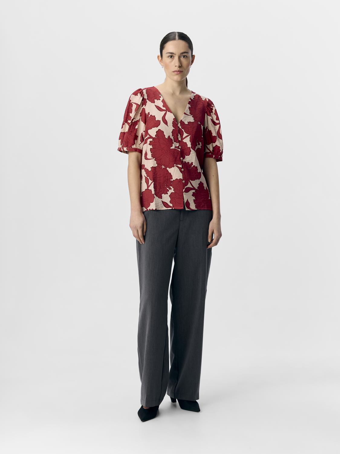 model_shot-front_full