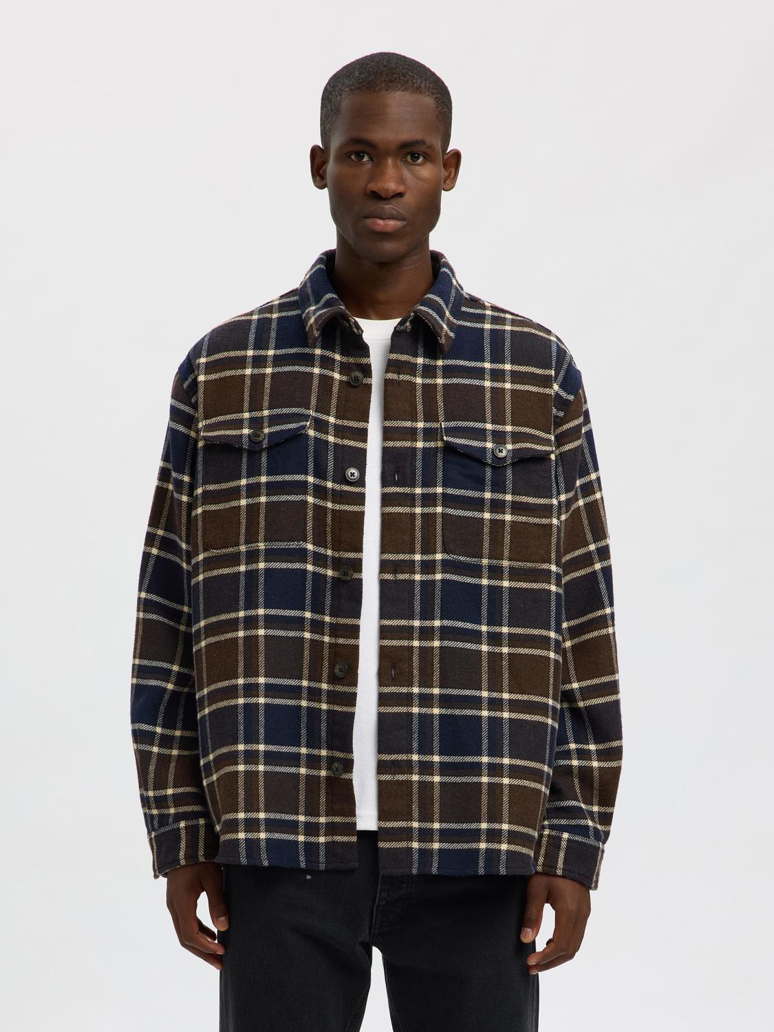 model_shot-front