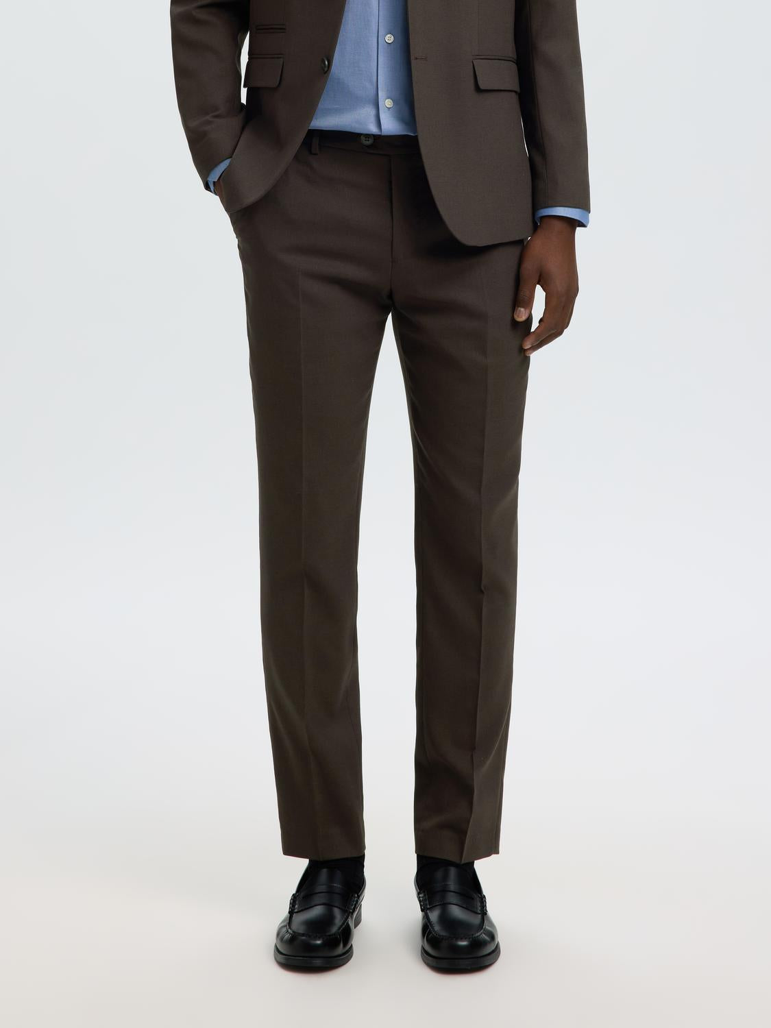model_shot-front