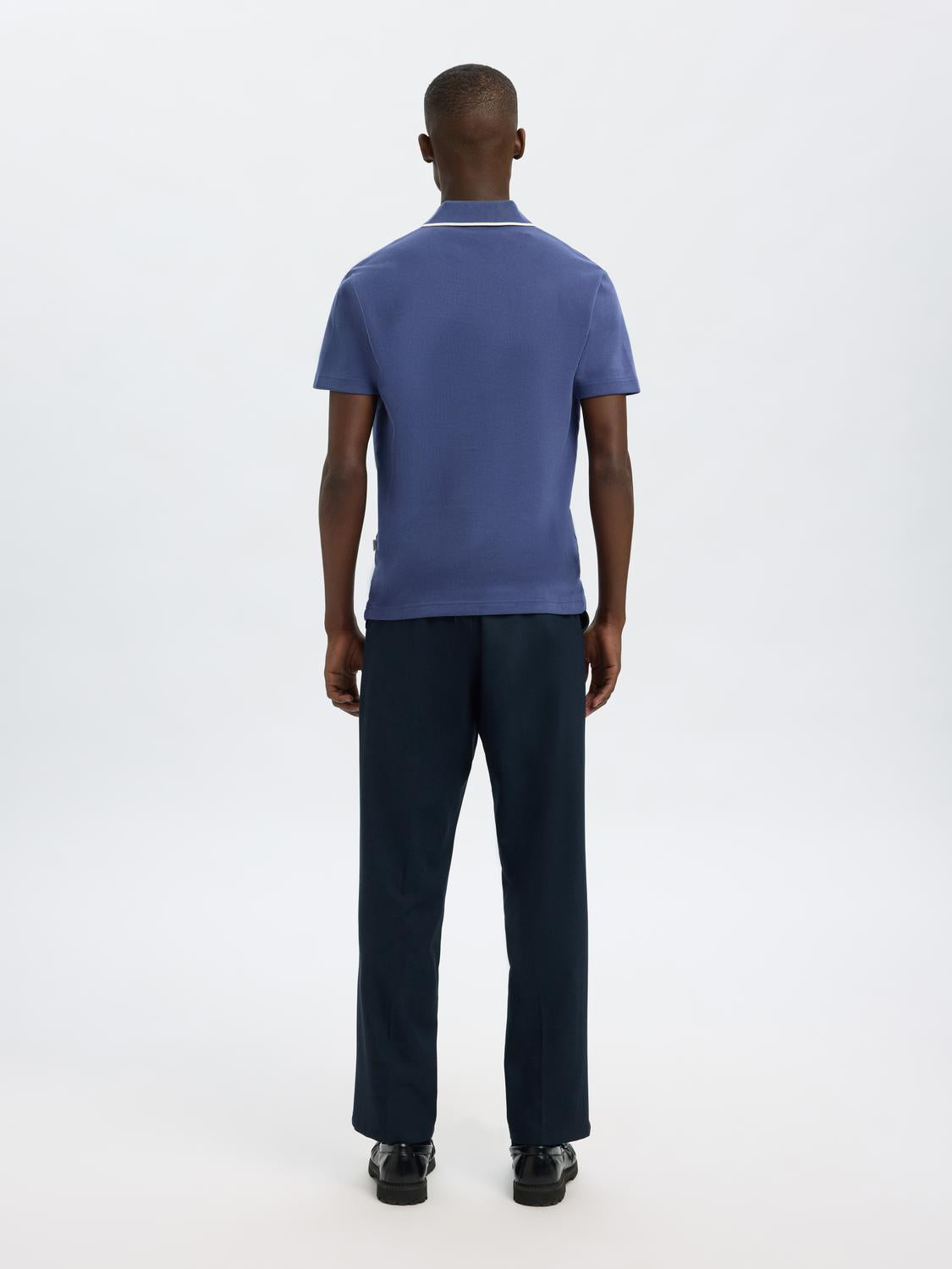 model_shot-back