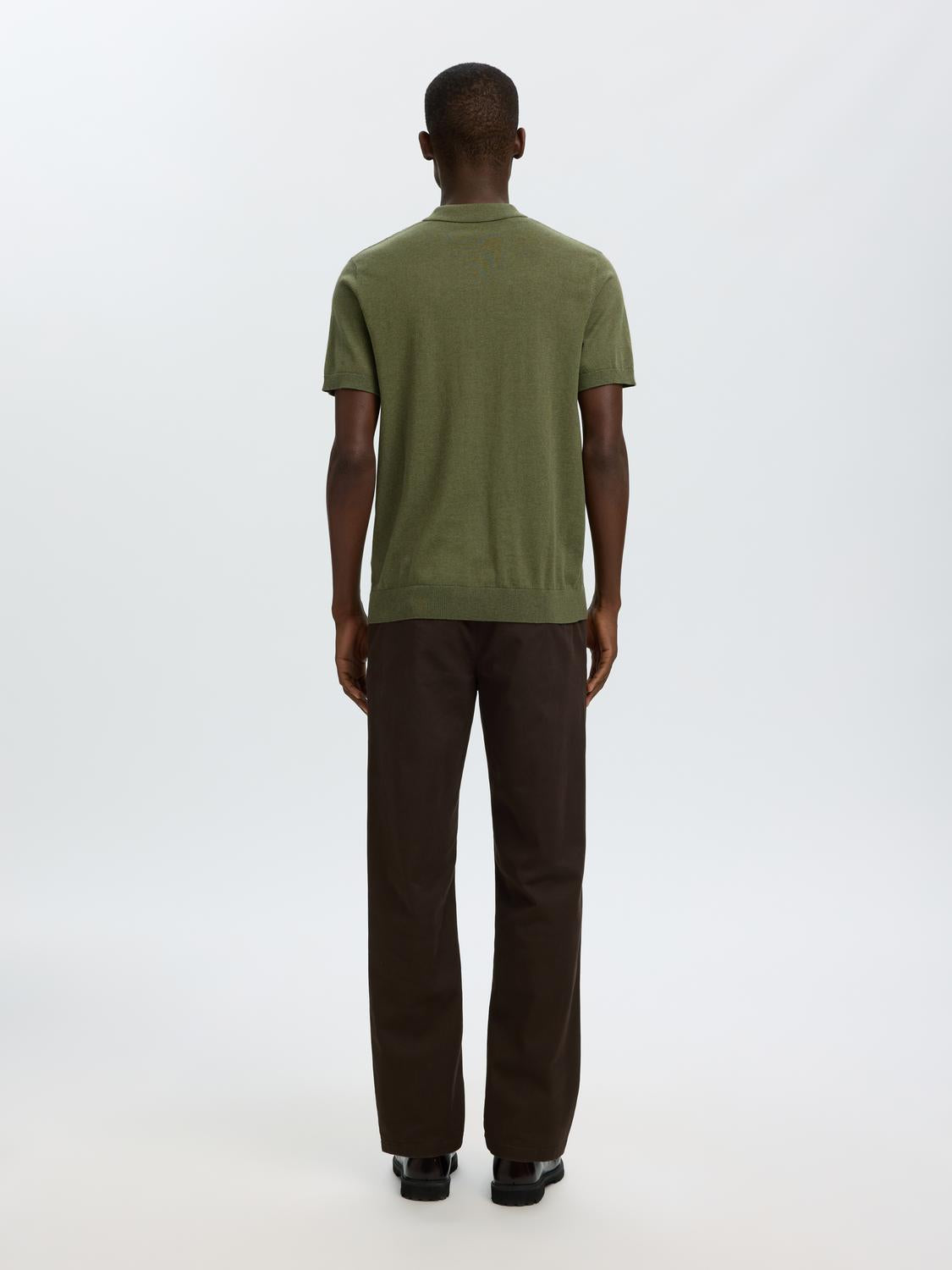 model_shot-back