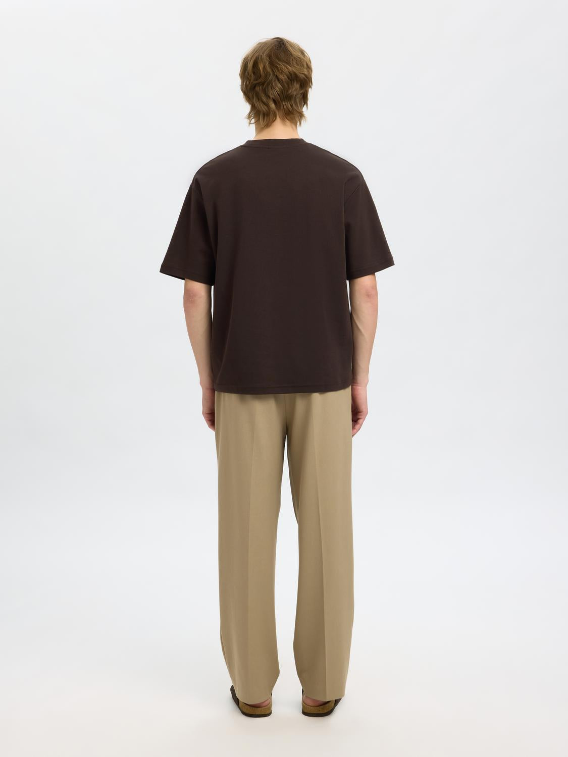 model_shot-back